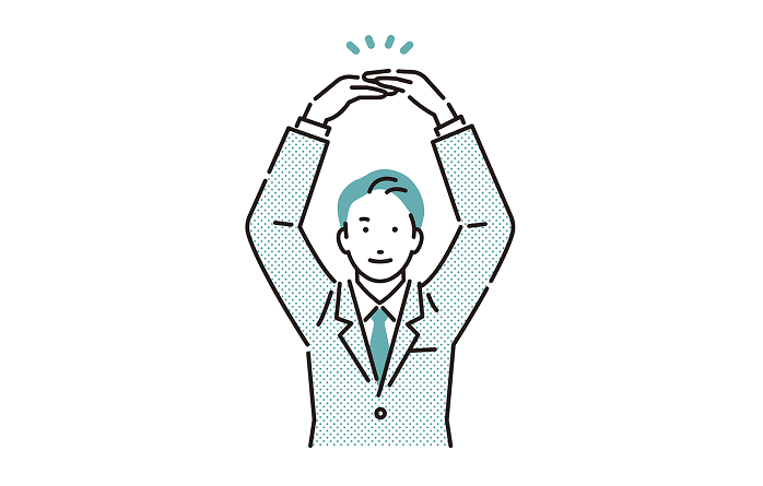 安心して食事を楽しむ女性